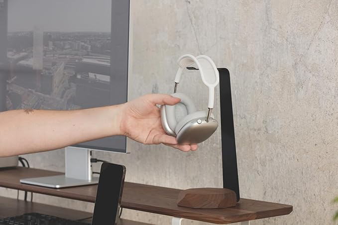 Oakywood 2-in-1 Wooden Headphone Stand with Wireless Charging - Wood Headphone Holder ??Stainless-Steel Base ??Handcrafted Headphones Stand for Desk - Qi-Compatible Wireless Charging ??Walnut