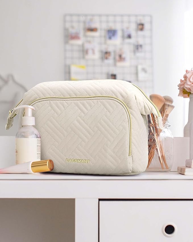 BAGSMART Travel Makeup Bag, Cosmetic Bag Small Make Up Organizer Case,Wide-open Pouch for Women Purse for Toiletries Accessories Brushes,Small Beige