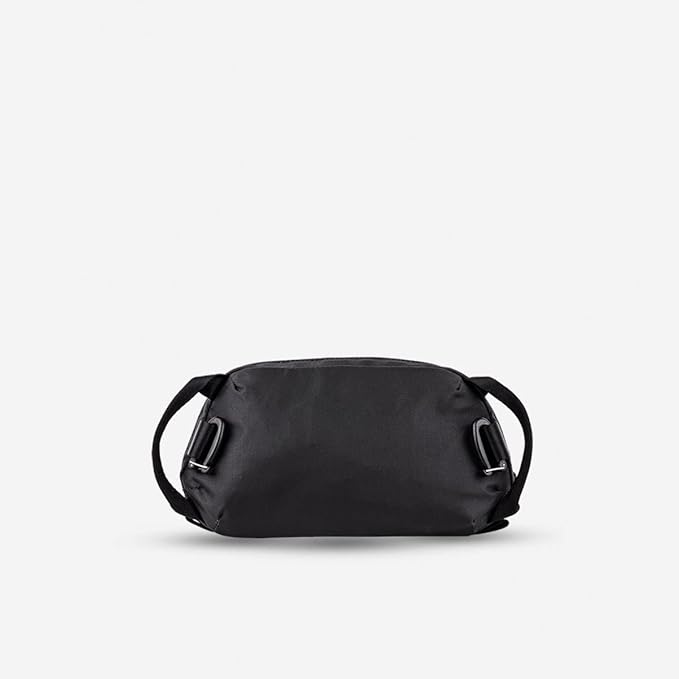 WANDRD Toiletry Bag, Medium - Makeup Organizer and Travel Bag for Travel Essentials