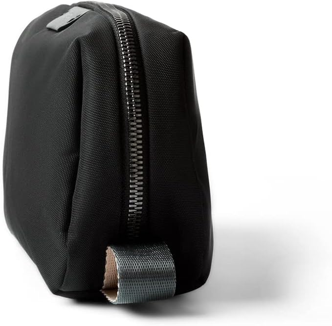 Bellroy Toiletry Kit (Unisex Toiletry Bag, Zipper Closure, Water-Resistant Lining, Toothbrush Sleeve with Magnetic Closure, Internal Mesh Pocket Organization) -Bronze