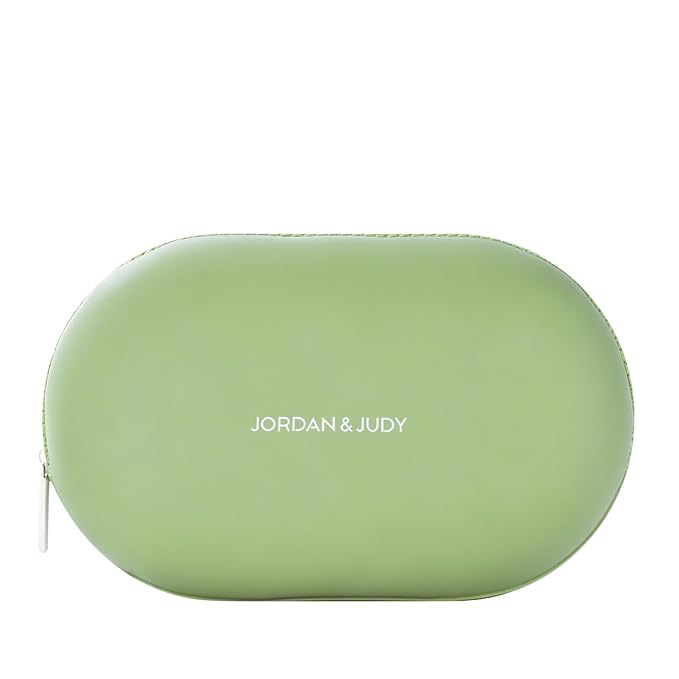 Travistar Silicone Travel Makeup Bag - Medium Toiletry Bag Portable Cosmetic Bag Waterproof Makeup Organizer Bag Small Make Up Pouch Womens Brush Holder Bag with Zipper Closure Green