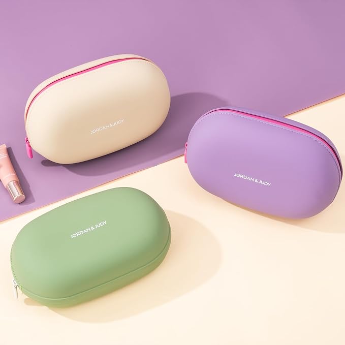 Travistar Silicone Travel Makeup Bag - Medium Toiletry Bag Portable Cosmetic Bag Waterproof Makeup Organizer Bag Small Make Up Pouch Womens Brush Holder Bag with Zipper Closure Purple