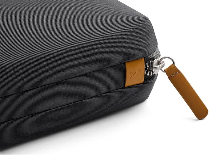 Bellroy Tech Kit (Tech Accessories Organizer Pouch, Zipper Closure Design, Stores Power Bank, Phone Charger, Cables & More, Internal)