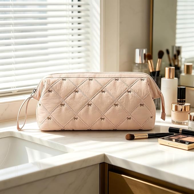 Stratalife Quilted Hair Tools Travel Bag with Polishing Cloth Compatible with Dyson Airwrap Shark Flex Style, Portable Toiletry Bag Hair Dryer Curling Iron Carrying Case Travel Essentials Pink Bow
