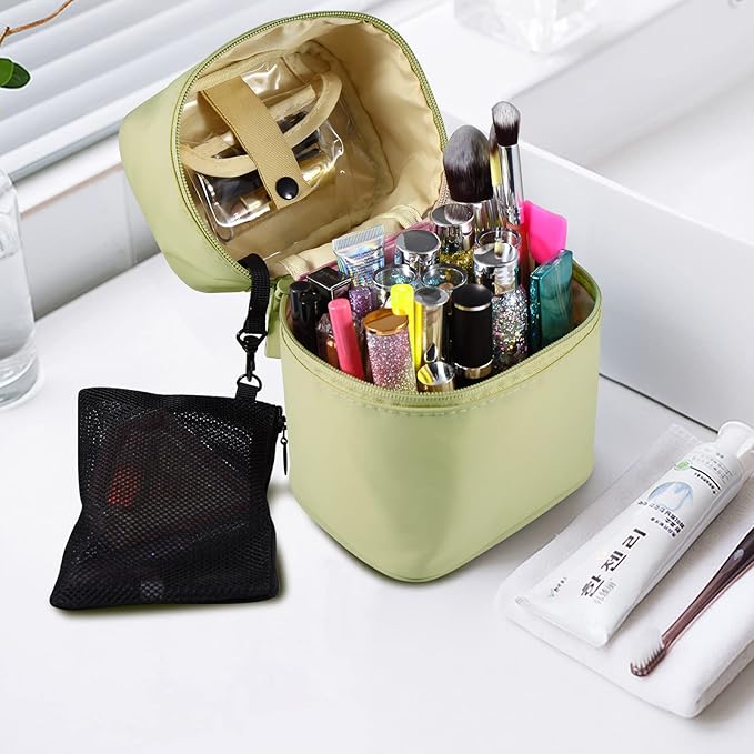 Makeup Bag Travel Cosmetic Bag 7.5x5.5x4.4 Inch Makeup Brush Holder Organizer Cute Portable Artist Toiletry Storage Bag Cosmetics Case for Women Girls(Green)