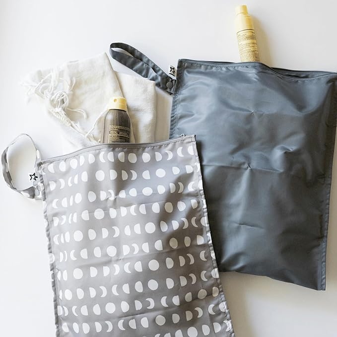 Tiny Twinkle Mess Proof Wet Bags | 2-Pack Reusable Waterproof Wet Bags for Swimsuits | Baby Clothes | Travel & Diaper Bag (Grey, Indigo)