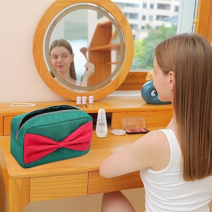 Travel Essentials Makeup Bag for Women Water-resistant Toiletry Organizer Nylon Cosmetic Pouch Preppy Stuff