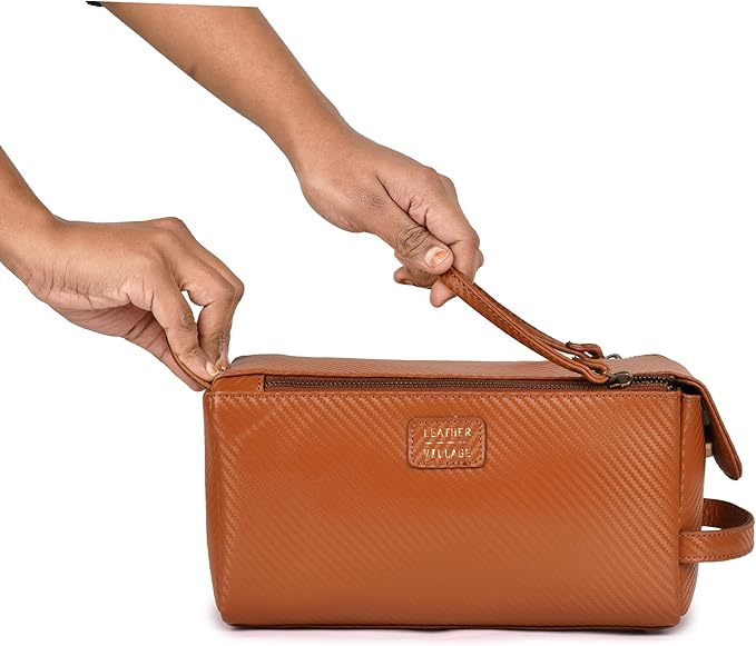 LEATHER VILLAGE Genuine Carbon Fiber Genuine Leather Travel Toiletry Bag - Large Dopp Kit, Water-Resistance Bathroom Kit & Shaving Organizer for Men & Women - Tan