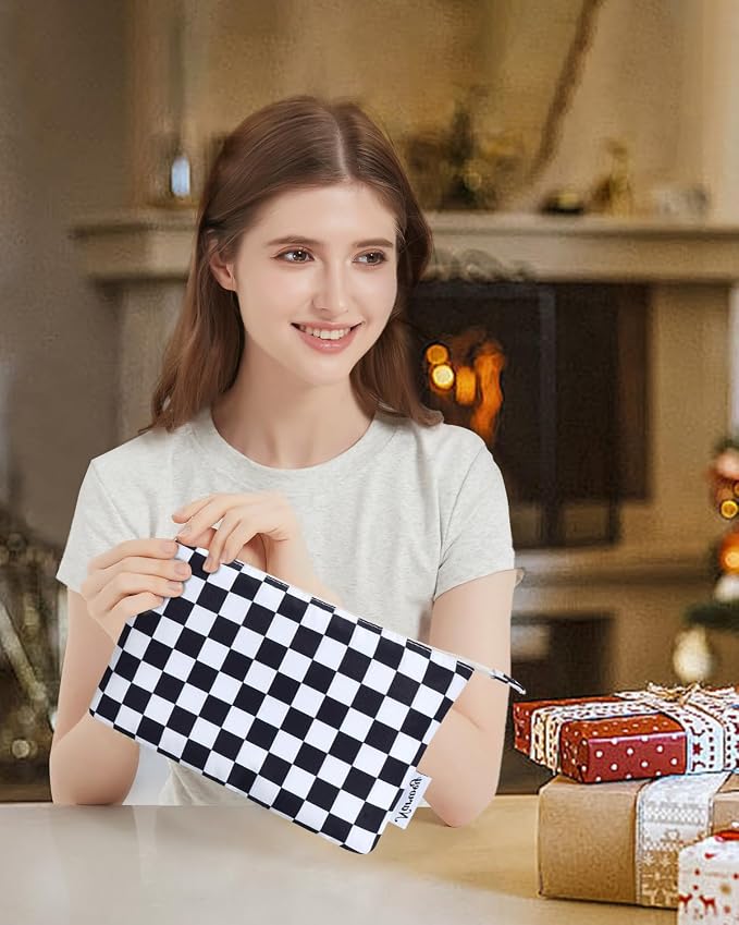 Narwey Small Checkered Makeup Bag for Purse Small Cosmetic Bag Women Travel Makeup Pouch Zipper Pouch (Black Checkerboard)