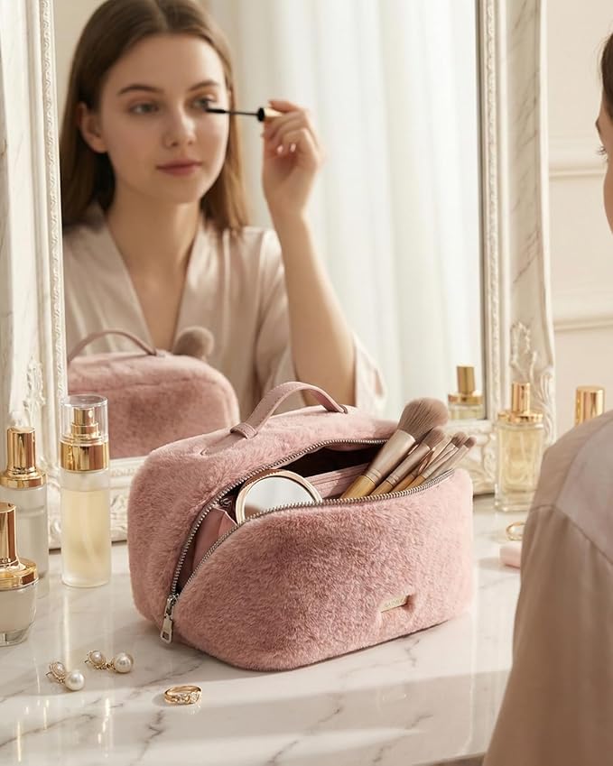 EACHY Travel Makeup Bag, Large Capacity Cosmetic Bag for Women, Waterproof PU Leather, Flat Open Portable Toiletry Bag for Skincare, Brushes & Travel Essentials