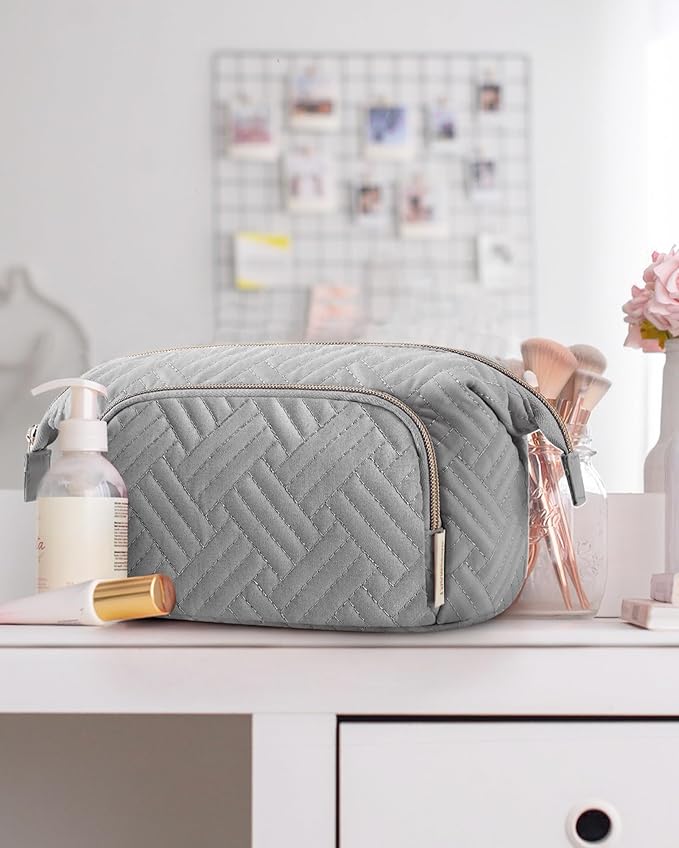 BAGSMART Travel Makeup Bag, Cosmetic Bag Small Make Up Organizer Case,Wide-open Pouch for Women Purse for Toiletries Accessories Brushes Grey