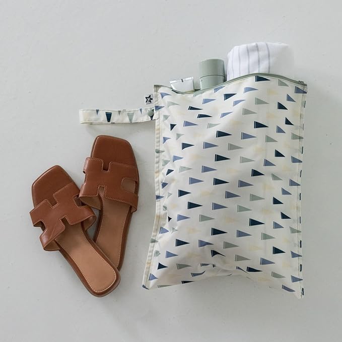 Tiny Twinkle Mess Proof Wet Bags | 2-Pack Reusable Waterproof Wet Bags for Swimsuits | Baby Clothes | Travel & Diaper Bag (Vintage Cars,Varsity Flags)