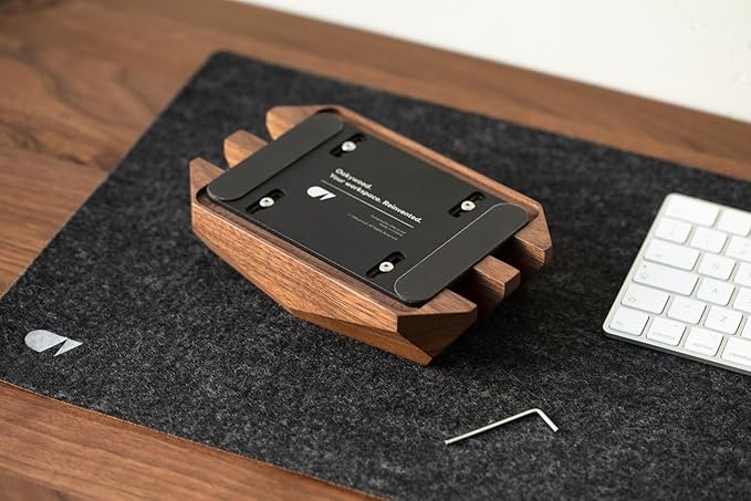 Oakywood Dual Laptop Dock, Vertical Laptop Stand Wood, Laptop Stand for Desk, Desk Organizer, Vertical Laptop Holder, Compatible with All MacBook Pro Air iPad, for 2 Device ??7,1x4,5x1,6?? Walnut