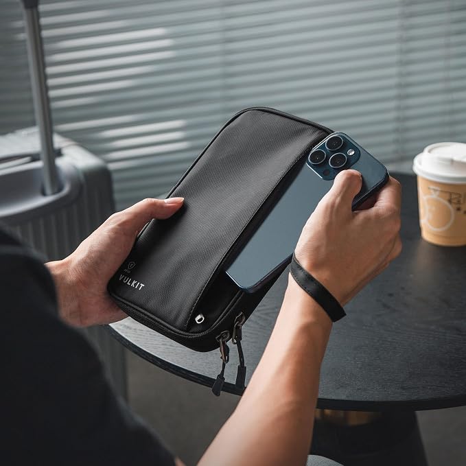 VULKIT Passport Wallet Family Passport Holder, RFID Blocking Travel Document Organizer with Wrist Strap Travel Wallet