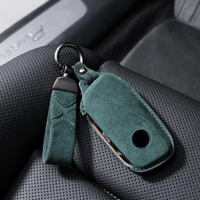 BETTERHUMZ Leather Suede Car Keychain,Key Chain Clip for Alcantara, Anti-Lost D-Ring for Men and Women Car Accessories