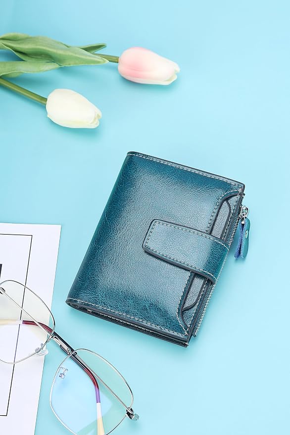 Lavemi Small Compact Women Wallet RFID Blocking Genuine Leather Bifold Purse with ID Windows