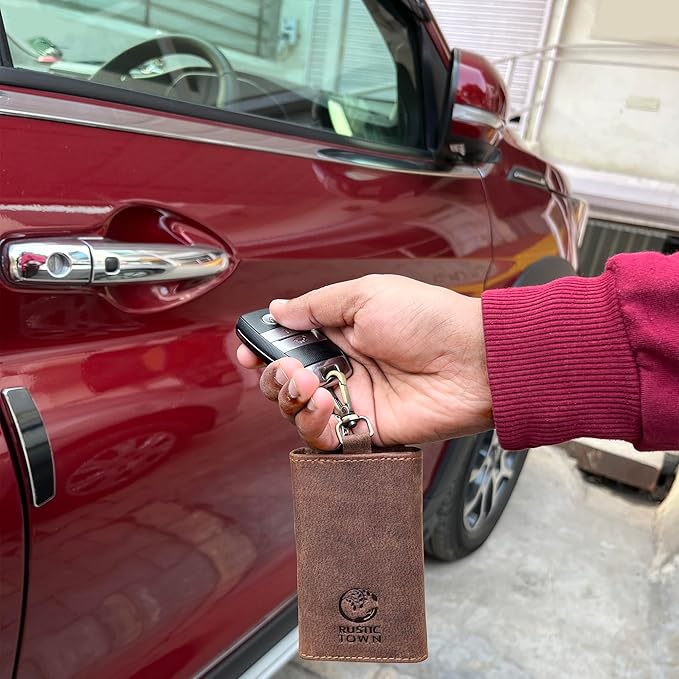 RUSTIC TOWN Leather Key Holder - Smart Fob Car Key Loop Wallet Slim Keychain Pouch - Practical Key Organizer for Men & Women