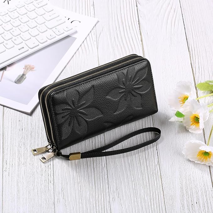 GAEKEAO Wallet for Women Clutch RFID Blocking Wristlet Leather Purse Large Capacity Credit Card Holder with Grip Hand Strap