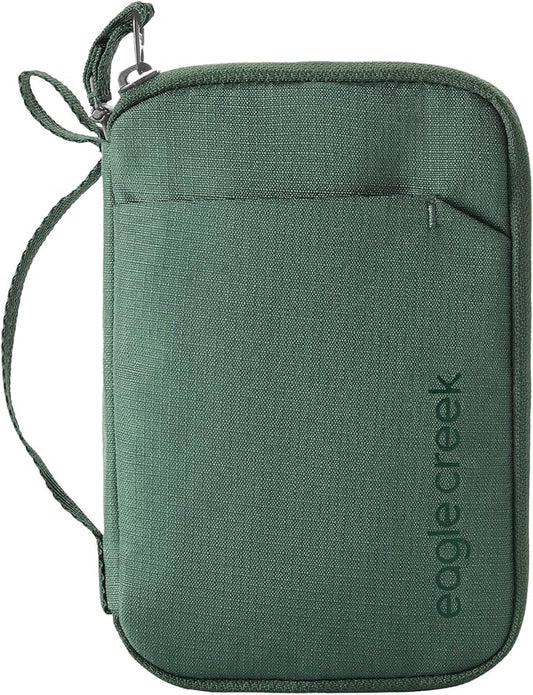 Eagle Creek Stash RFID Passport Wallet – Slim Travel Organizer with RFID Blocking – Secure Storage for Passport, Cards & Cash – Lightweight & Water-Resistant – Unisex – Grass Green
