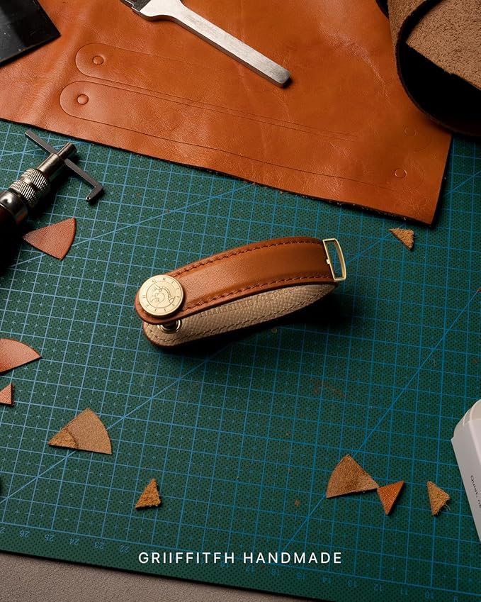 Leather Key Organizer Key Chain for Men Women, Compact Key Holder Keychain - Minimalist Key Case Secures 3-14 Keys