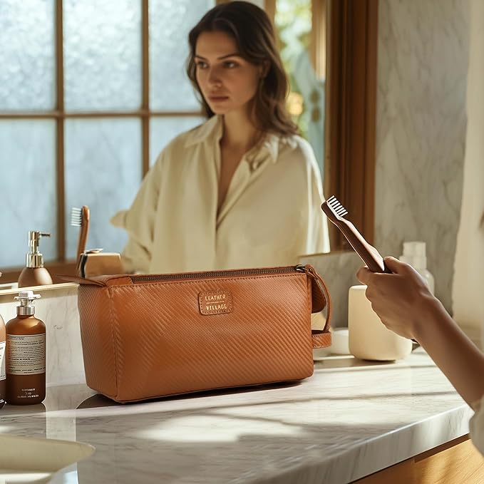 LEATHER VILLAGE Genuine Carbon Fiber Genuine Leather Travel Toiletry Bag - Large Dopp Kit, Water-Resistance Bathroom Kit & Shaving Organizer for Men & Women - Tan