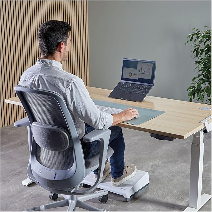 Fellowes Alumia??Portable Laptop Stand ??Black ??Height and Angle Adjustable Laptop Riser, Ergonomic and Foldable Aluminium Design for Home, Office or Hybrid Working, Made from Recycled Materials